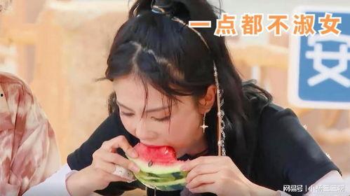 白鹿近距离吃瓜视频,揭秘娱乐圈幕后真相