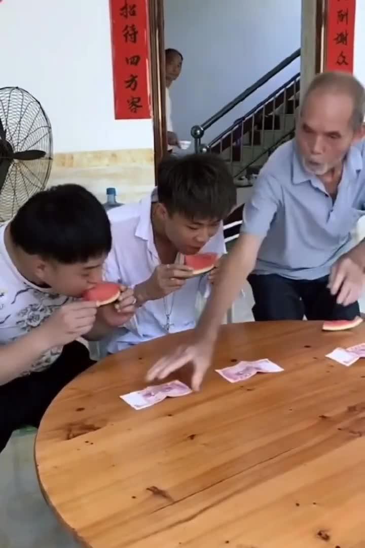 欢乐吃瓜搞笑视频大全下载,笑料横生，欢乐无限，一键下载！